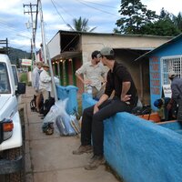 Preparing for the Roraima outside Mystic Tours Office in Santa Elena | 13.01.2009 |  6:07 Uhr