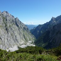 Höllentalangerhütte im Höllental vom Grünen Buckel | 17.08.2011 | 11:15 Uhr