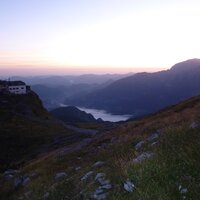 Watzmannhaus und Königssee unter Wolken | 03.09.2011 |  6:18 Uhr