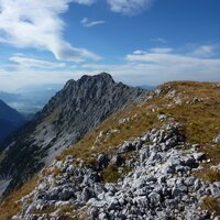 Blick zurück über die Hackenköpfe bis zum Scheffauer | 14.10.2012 | 13:33 Uhr