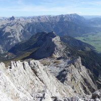 Blick nach Osten mit Passauer Hütte | 12.10.2014 | 12:43 Uhr