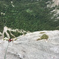 Daniel folgt in der zehnten Seillänge (5-) | 27.05.2018 | 16:07 Uhr