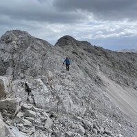 Daniel auf dem Weg von der Grubenkarspitze | 08.10.2023 | 13:33 Uhr